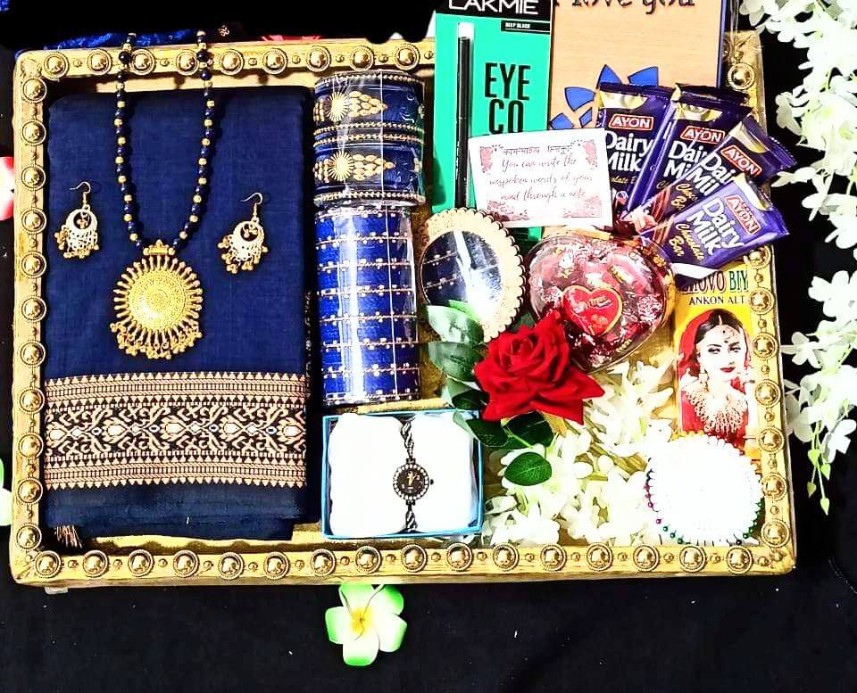 blue saree , saree combo , gift shop , tatihut