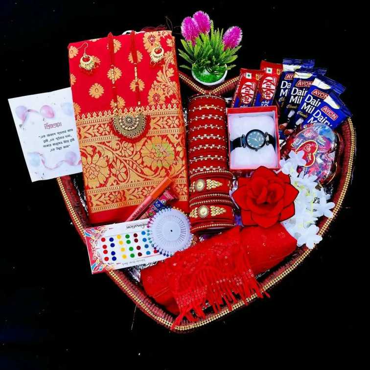 স্পেশাল গিফট প্রিমিয়াম শাড়ি কম্বো