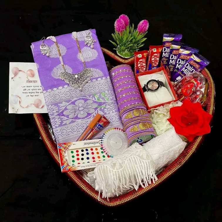 স্পেশাল গিফট প্রিমিয়াম শাড়ি কম্বো